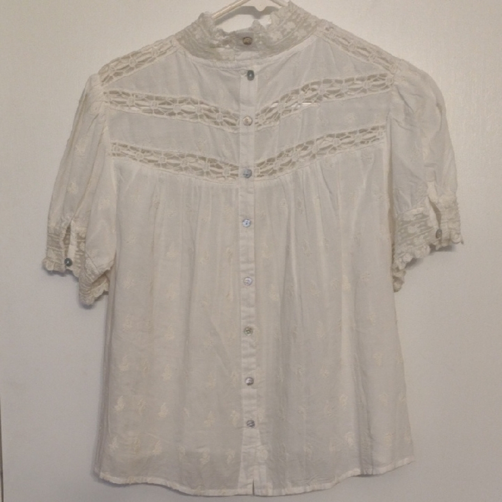 Elegant White Lace Blouse - Picture 5 of 12